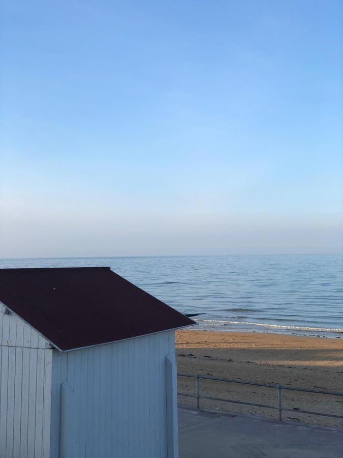 Le Spot, Appartement Spacieux A 30M De La Mer 45M2 Luc-sur-Mer Exterior foto